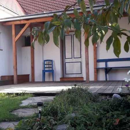 Holiday home V Banskej Bystrici - Dom S Terasou, Free Private Parking Banska Bystrica