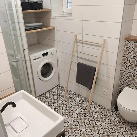 Holiday home V Banskej Bystrici - Dom S Terasou, Free Private Parking Banska Bystrica