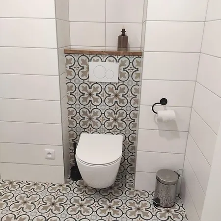 V Banskej Bystrici - Dom S Terasou, Free Private Parking Holiday home *