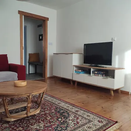 V Banskej Bystrici - Dom S Terasou, Free Private Parking Semesterbostad Banská Bystrica